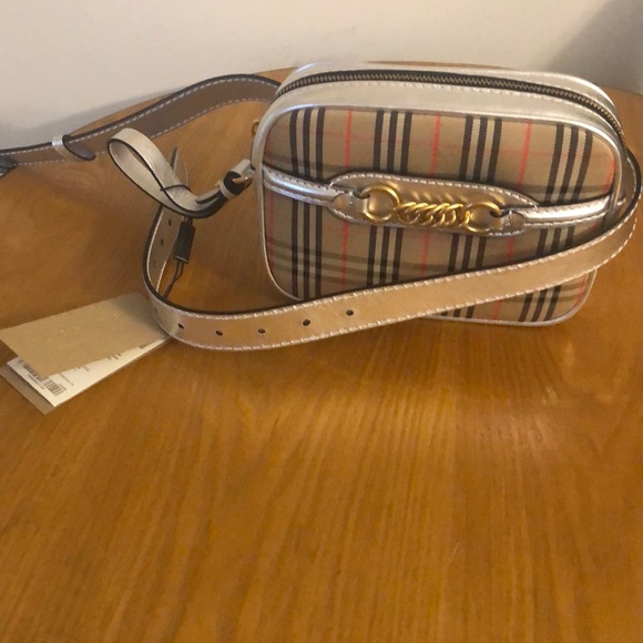 Burberry Handbags - Burberry belt bag